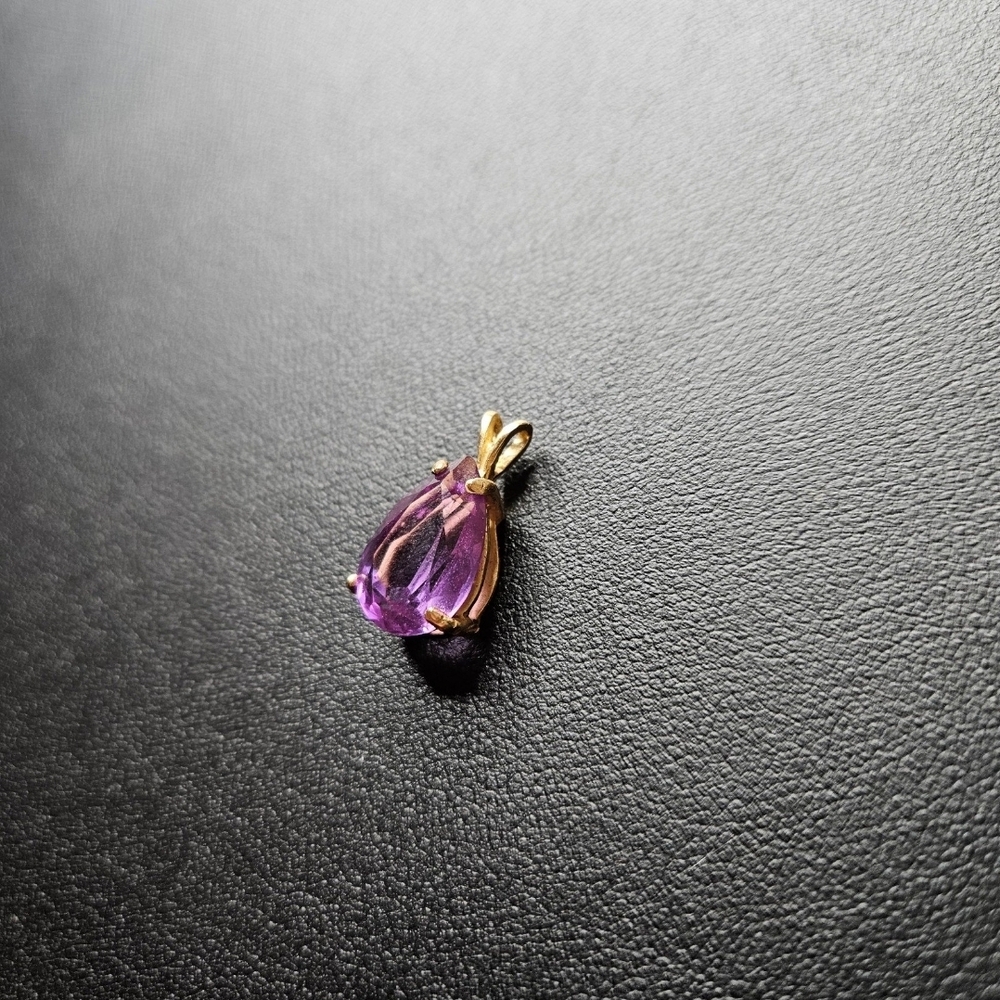 Elegant Purple Teardrop Pendant